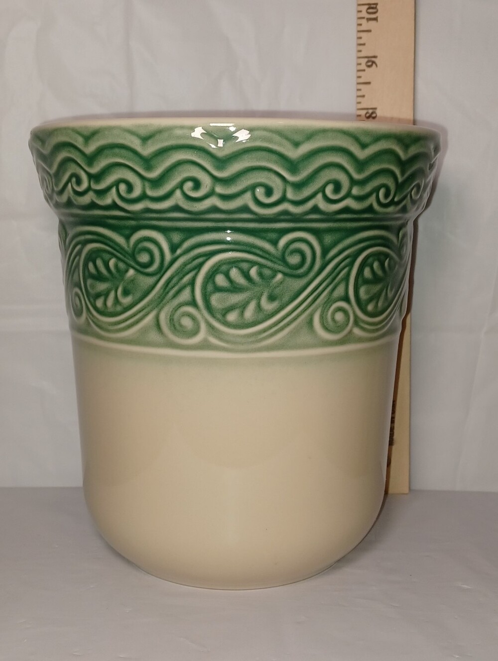 Longaberger Pottery Decorative Ceramic Canister (Cookie Jar, No Lid). Beautiful.